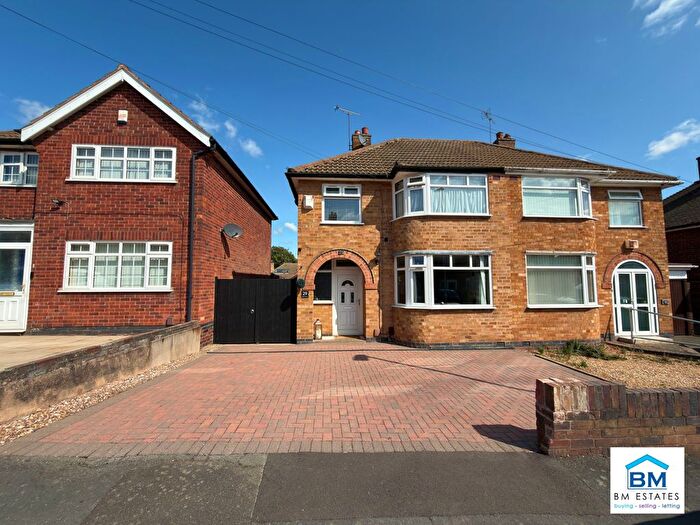 3 Bedroom Semi-Detached House For Sale In Ryegate Crescent, Birstall, LE4