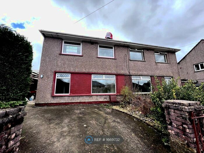 3 Bedroom Semi-Detached House To Rent In Heol-Y-Nant, Sarn, Bridgend, CF32