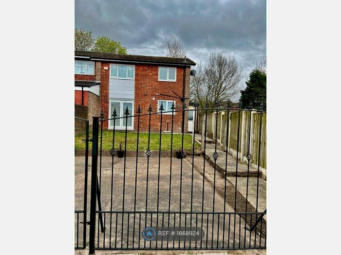 3 Bedroom Semi-Detached House To Rent In Silverton Close, Hyde, SK14