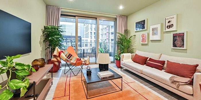 1 Bedroom Flat To Rent In Montfichet Road, Stratford, London, E20