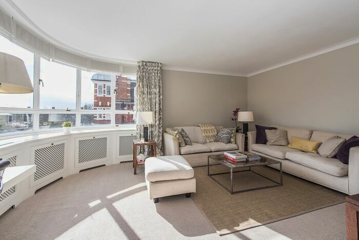2 Bedroom Flat To Rent In Lower Sloane Street, London, SW1W