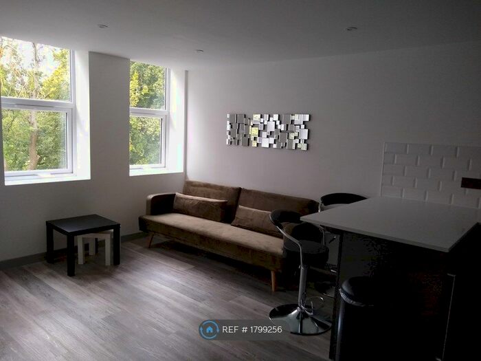 2 Bedroom Flat To Rent In Charles House, Preston, PR1