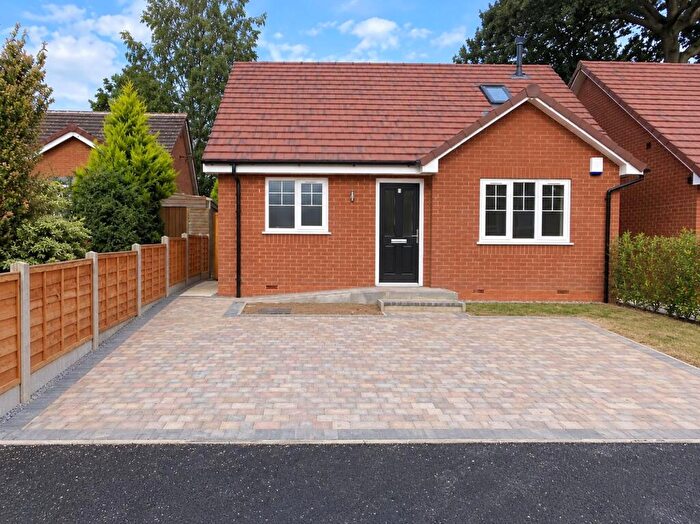 3 Bedroom Detached Bungalow To Rent In Harewood Close, Birmingham, B28