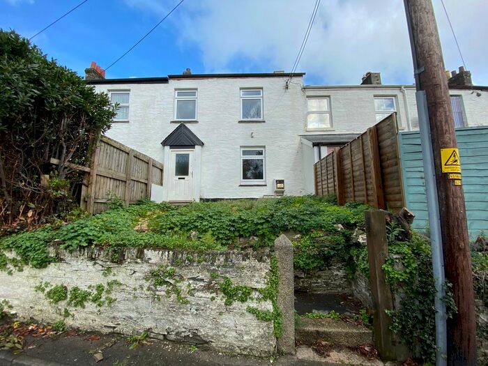 Houses for sale & to rent in PL14 4HG, Dean Terrace, Liskeard West And