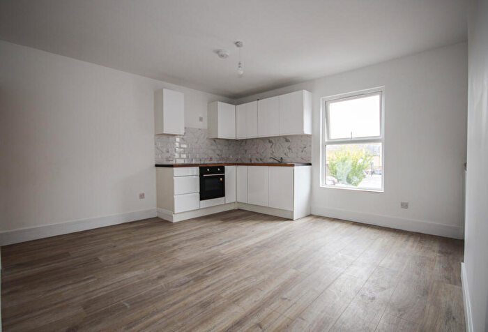 Flat To Rent In West Street, Kent, Sittingbourne, ME10