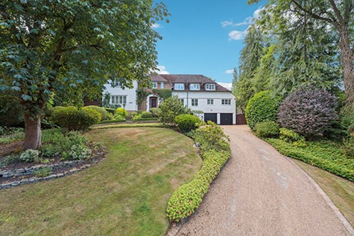 5 Bedroom Detached House For Sale In Main Drive, Gerrards Cross, Buckinghamshire, SL9