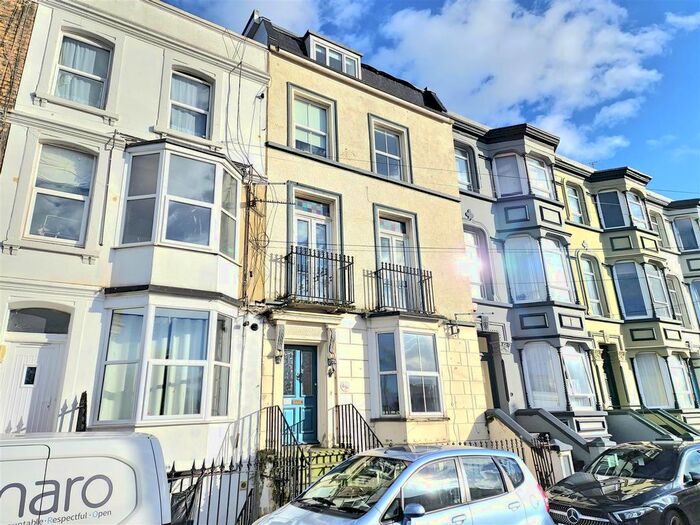 1 Bedroom Flat To Rent In Grosvenor Place, Margate, CT9