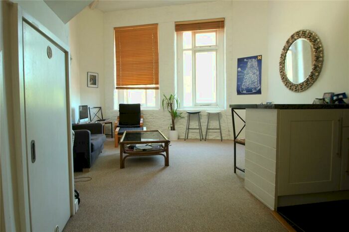 1 Bedroom Apartment To Rent In Braggs Lane, Bristol, Somerset, BS2