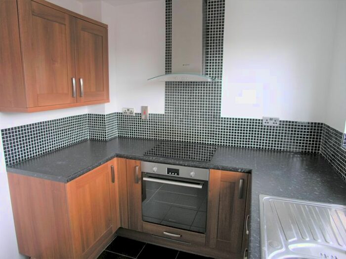 1 Bedroom Flat To Rent In Catesby Drive, Kingswinford, DY6