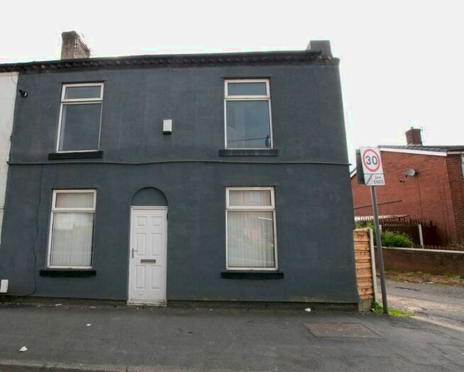 Houses for sale & to rent in M38 9WU, Cleggs Lane, Little Hulton Manchester