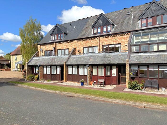 2 Bedroom Apartment For Sale In Norton Road, Letchworth Garden City, SG6