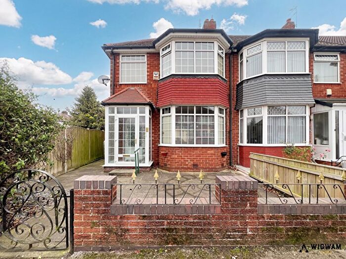 3 Bedroom End Of Terrace House For Sale In St. Marys Avenue, Hull, HU5