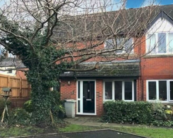 2 Bedroom Apartment To Rent In Tynedale Close; Macclesfield., SK11