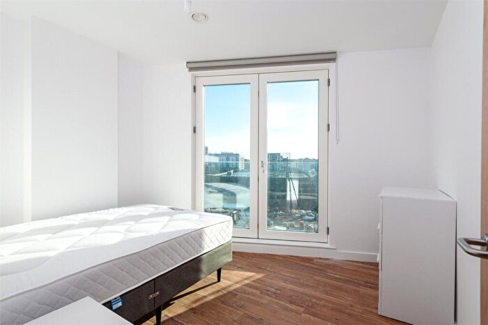 3 Bedroom Flat To Rent In Chatham Waters, South House, Gillingham Gate Road, Gillingham, ME4