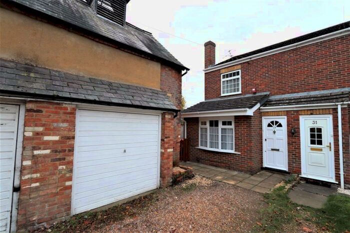 3 Bedroom House To Rent In Church Road, Linslade, LU7