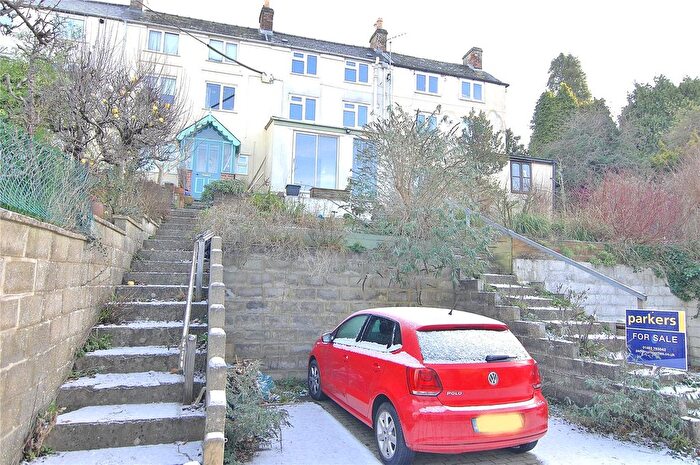2 Bedroom Terraced House For Sale In Spillmans Road, Stroud, Gloucestershire, GL5