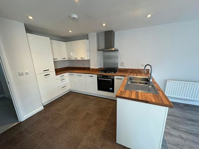 4 Bedroom Town House To Rent In Ambrose Way, Romsey, SO51