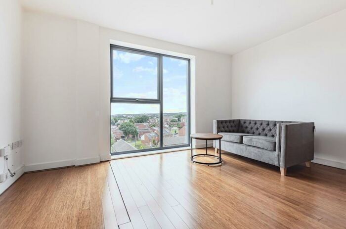 1 Bedroom Apartment To Rent In Leeds, LS11