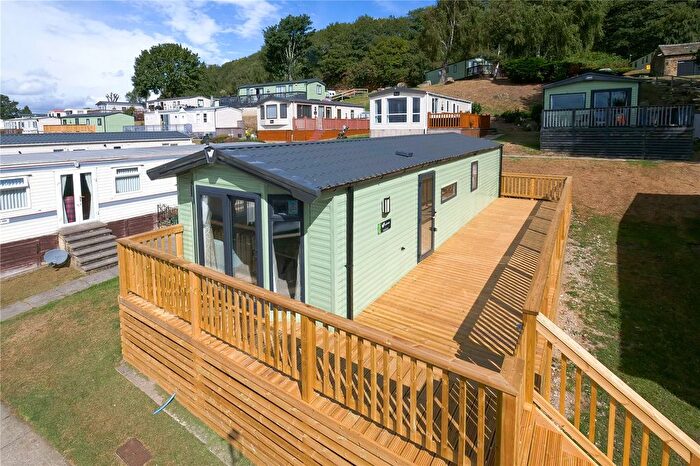 2 Bedroom Mobile/park Home For Sale In Glen Road, Baildon, Shipley, West Yorkshire, BD17