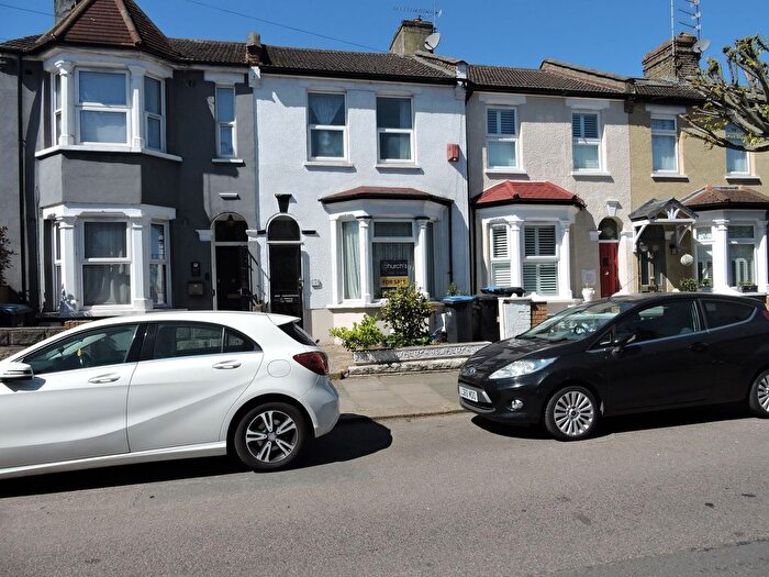 3 Bedroom Terraced House For Sale In Bertram Road, Enfield, Middlesex, EN1