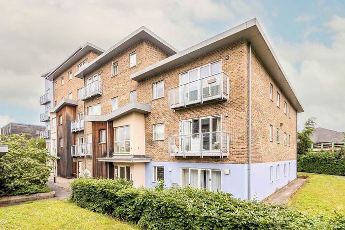 1 Bedroom Flat To Rent In Sundeala Close, Sunbury-On-Thames, TW16
