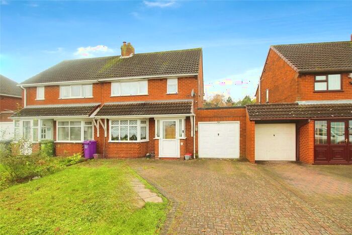 3 Bedroom Semi-Detached House To Rent In Belton Avenue, Wolverhampton, West Midlands, WV11