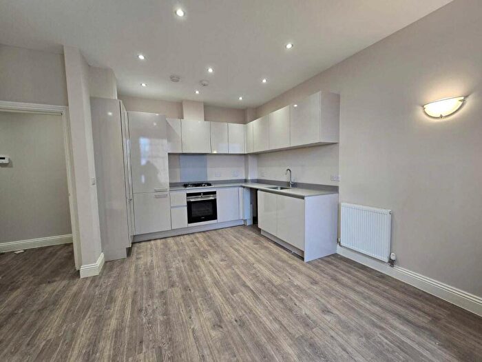 1 Bedroom Flat To Rent In Dudley Mansions, Lansdowne Place, Hove, BN3