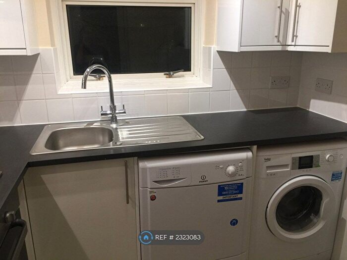 1 Bedroom Flat To Rent In Astra Court, London, W7