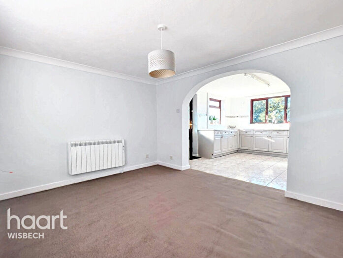 3 Bedroom Detached House For Sale In Well End, Friday Bridge, PE14