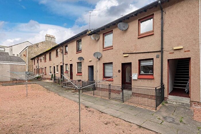 2 Bedroom Flat For Sale In Bank Street, Falkirk, FK1