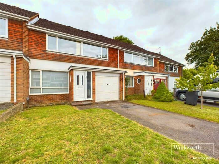 3 Bedroom Terraced House To Rent In Curlew Drive, Tilehurst, Reading, Berkshire, RG31