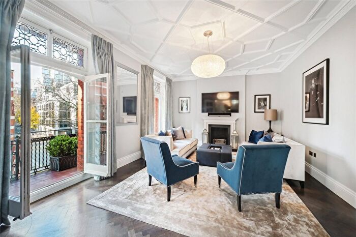 3 Bedroom Flat To Rent In Ashley Gardens, Ambrosden Avenue, London, SW1P