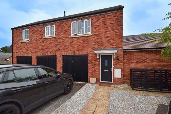 2 Bedroom Coach House For Sale In Newland Avenue, Bishop's Stortford, CM23