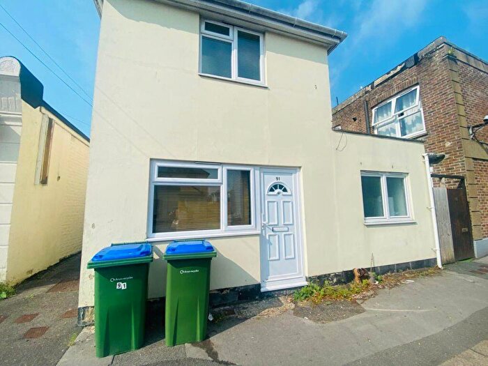 1 Bedroom House To Rent In Essex Road, PO21