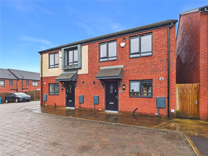 3 Bedroom Semi Detached House For Sale In Siddall Street, Shaw, Oldham, Greater Manchester, OL2