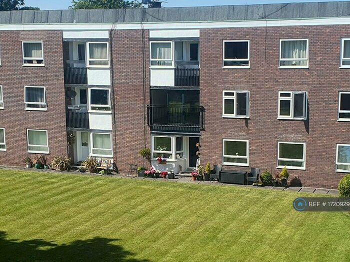 2 Bedroom Flat To Rent In Spital, Wirral, CH63
