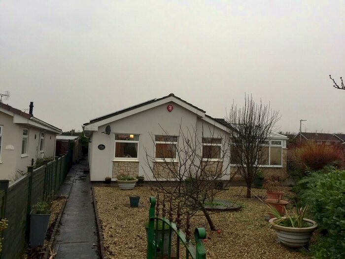 2 Bedroom Detached Bungalow To Rent In Chestnut Avenue, Weston Super Mare, BS22