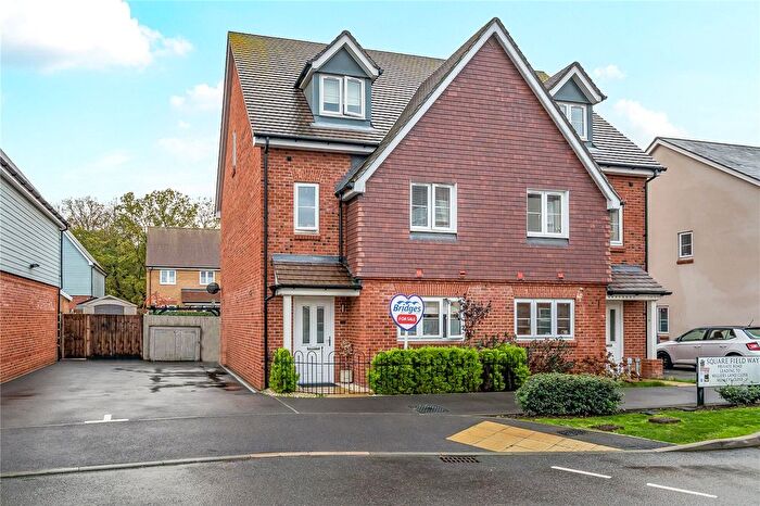3 Bedroom Semi-Detached House For Sale In Square Field Way, Ash, Surrey, GU12