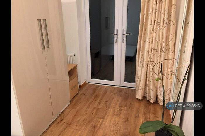 1 Bedroom Flat To Rent In Colin Gardens, London, NW9