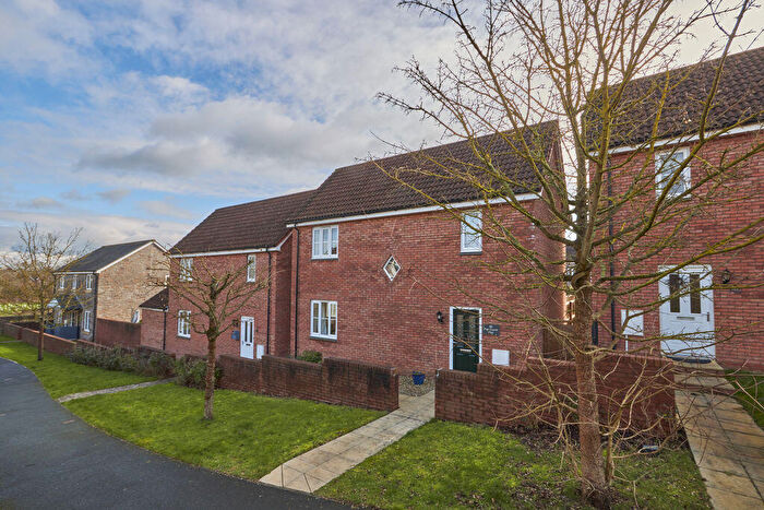 3 Bedroom Detached House For Sale In Post Coach Way, Cranbrook, EX5