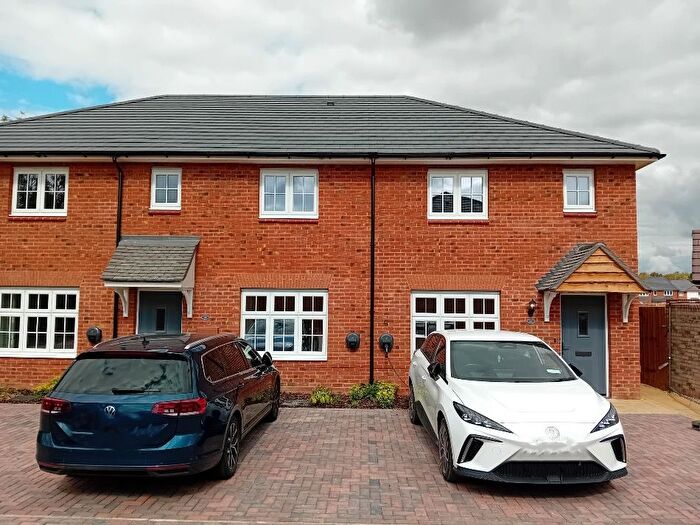 3 Bedroom Property For Sale In Giles Close, Pilgrims Chase, Harlington, Dunstable, LU5