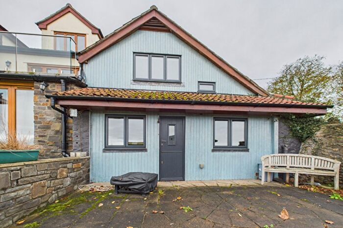 2 Bedroom Maisonette To Rent In Common Lane, Easton-In-Gordano, Bristol, Somerset, BS20