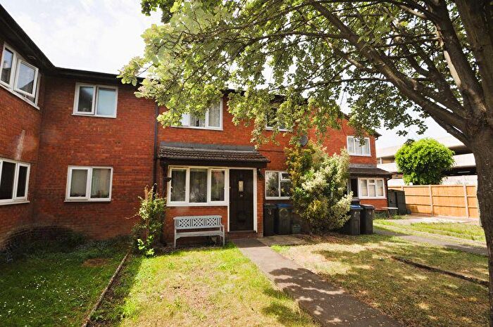 1 Bedroom Terraced House For Sale In Tregaron Gardens, New Malden, KT3