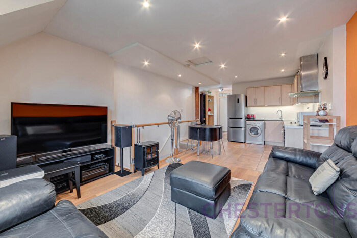 3 Bedroom Flat To Rent In Vermeer Court, Rembrandt Close, E14