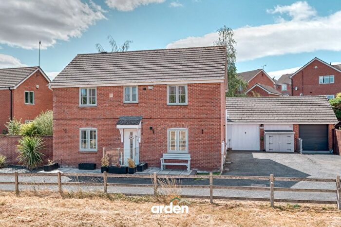 4 Bedroom Detached House For Sale In Pink Green Lane, Redditch, B97
