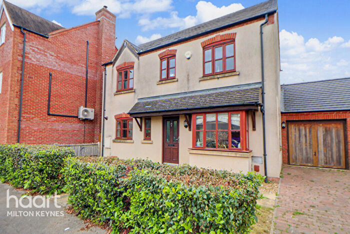 3 Bedroom Detached House For Sale In Oxenhope Way, Broughton, MK10