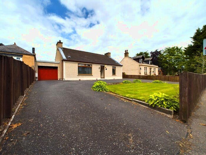 3 Bedroom Detached Bungalow For Sale In Bonkle Road, Newmains, ML2