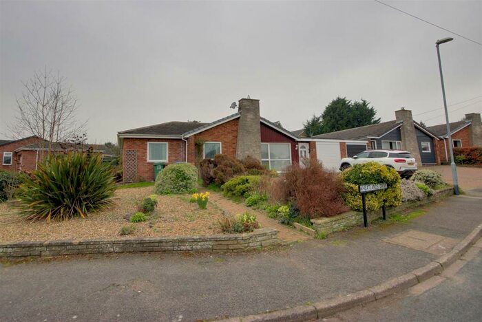 4 Bedroom Bungalow To Rent In Wheatlands Drive, Beverley, HU17