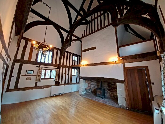 4 Bedroom Cottage To Rent In Mill Street, OX13