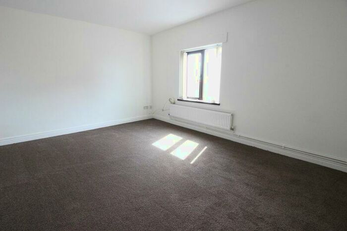 2 Bedroom Flat To Rent In Ash Bank Road, Stoke-On-Trent, ST9